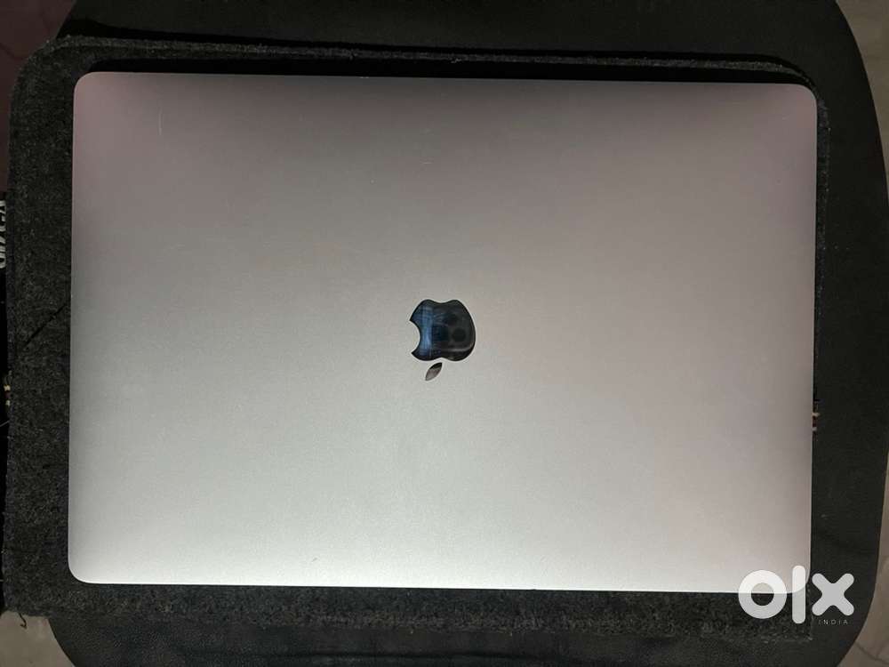 Its macbook pro 15.6inch big screen fresh condction my own laptop