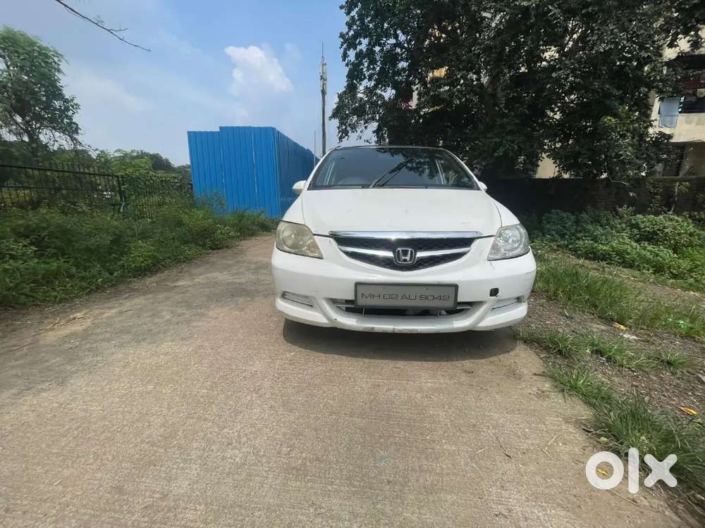Cng register on rc smoth working good condition car all paper clear