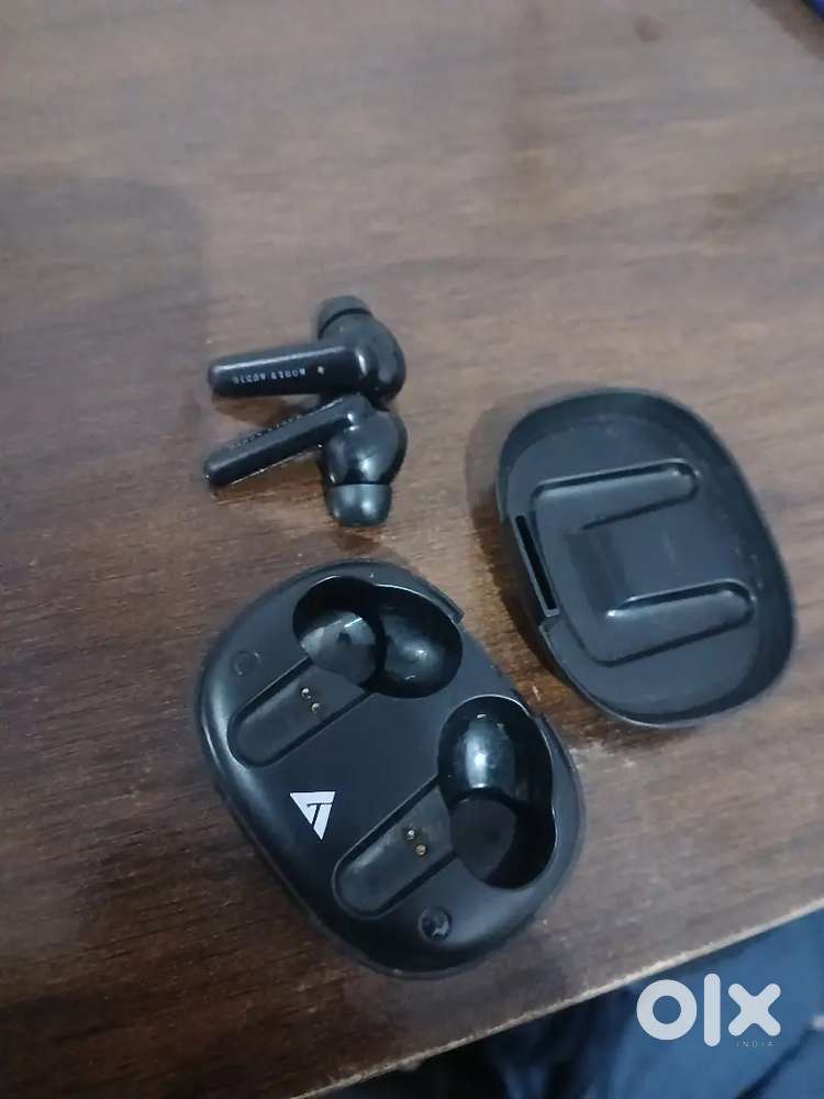 Bluetooth airpods