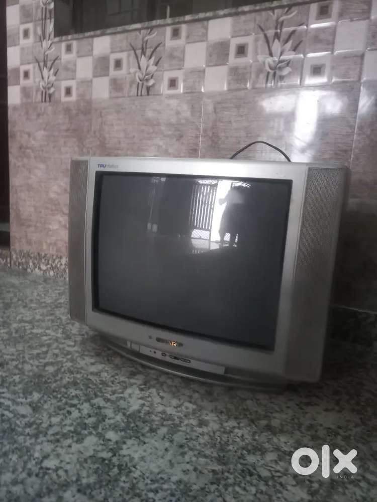 bhai tv mein thoda sa kaam hai bss