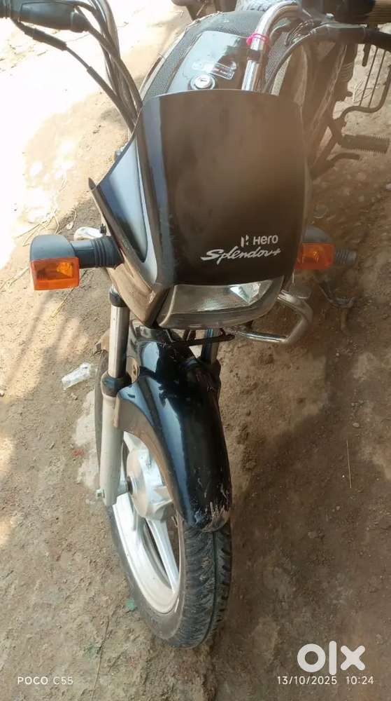Good condition bike new bike spelender hai