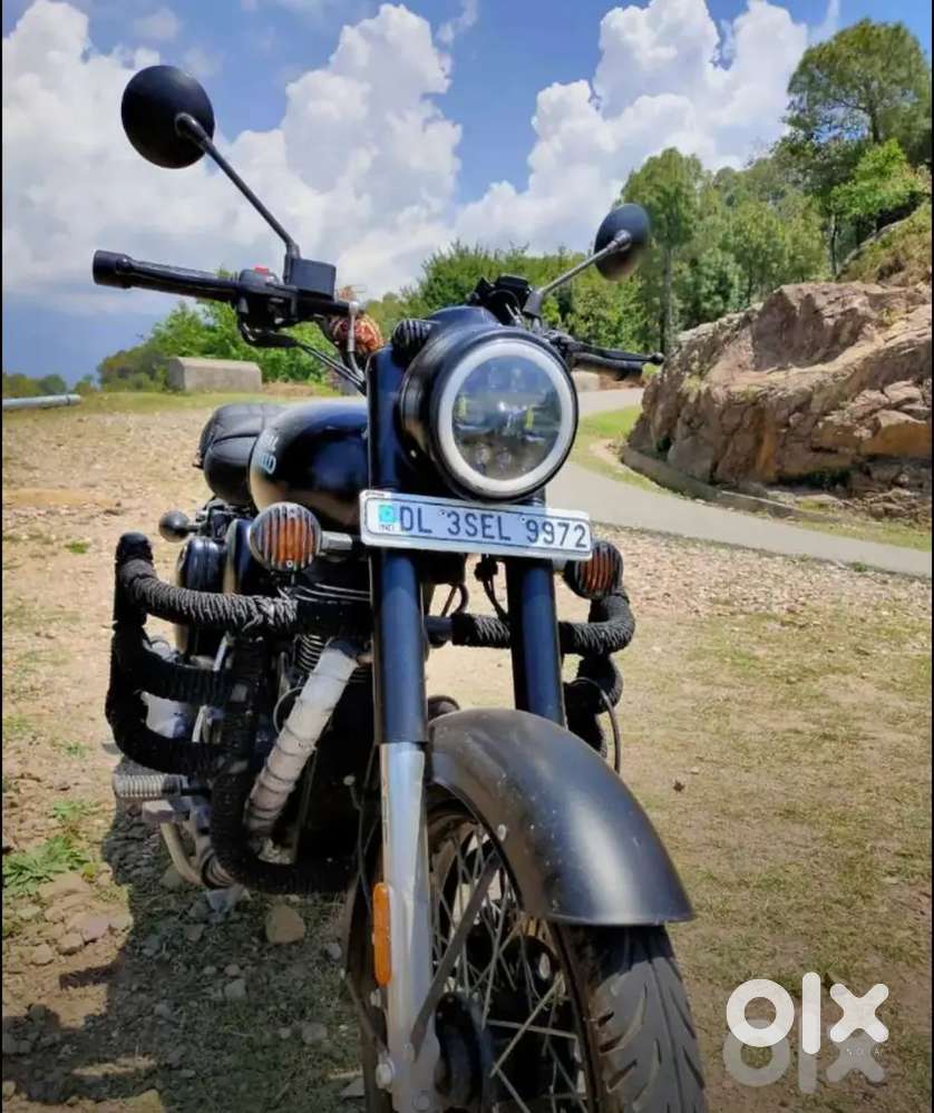 Stealth black classic 500 in good condition