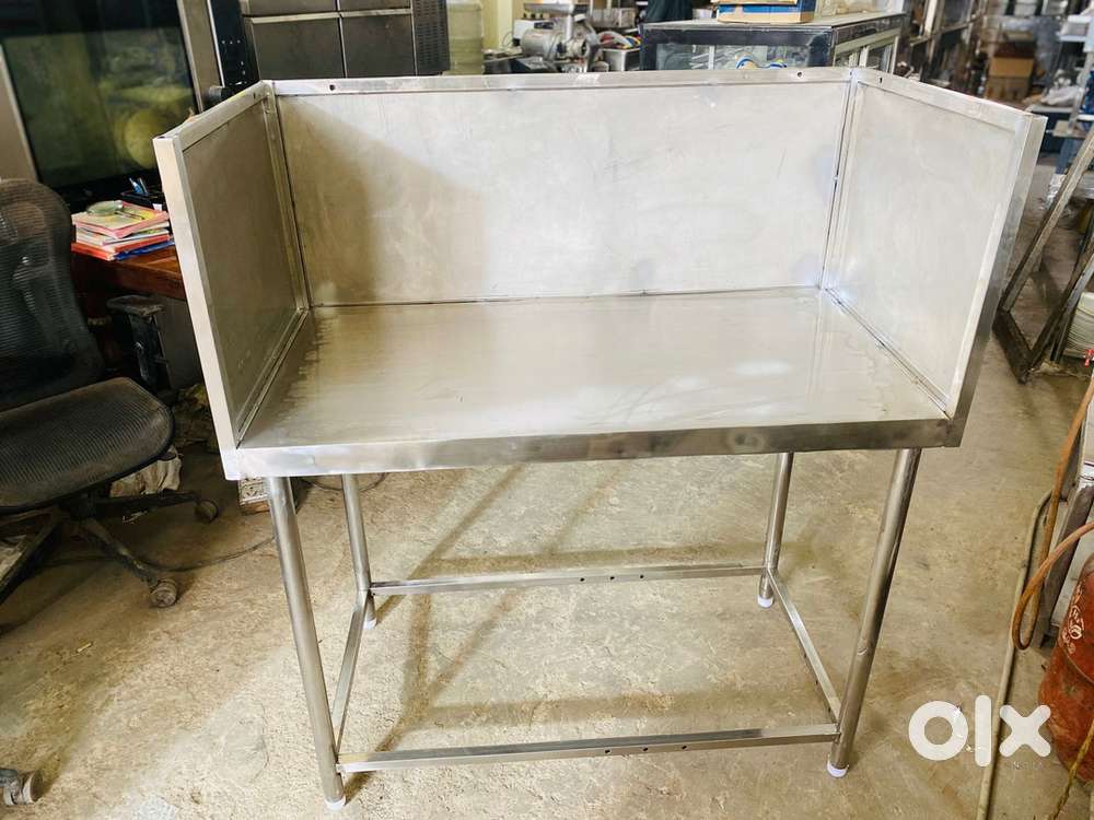 Used commercial kitchen equiments Ss tables ss rack ss sink ss bhatii