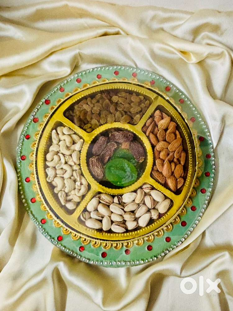 Dry fruit trays wuth premium quality dry fruits