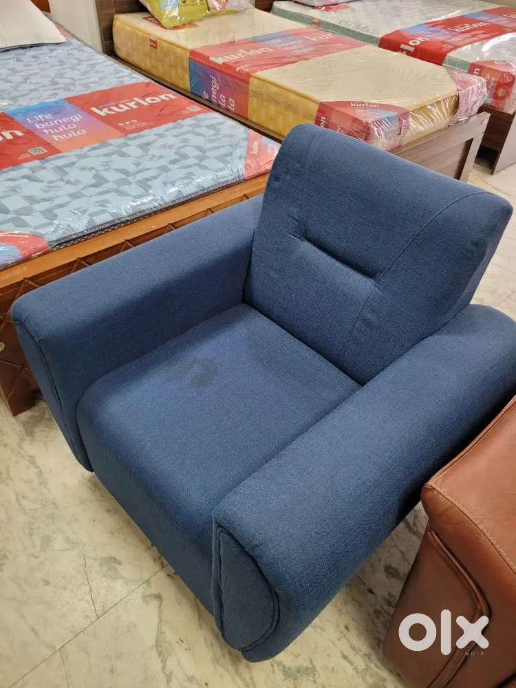 Single seater sofa  (Display Clearence Sale)