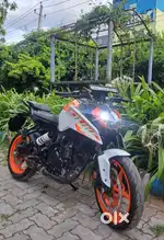KTM duke 250 brand new condition single ownershowroom history recorded