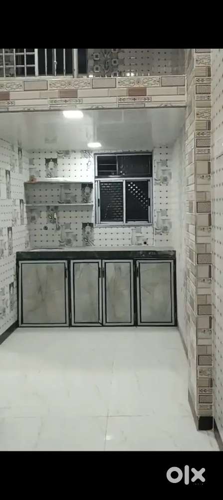 Room heavy deposit par dena hi