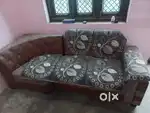 सोफा दो साल पुराना ए वन कंडीशन