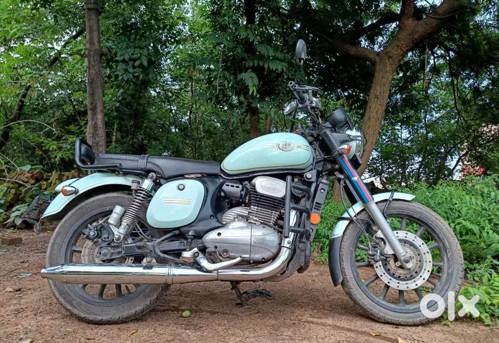 JAWA 42 LEGEND with Dual Channel ABS (TOP MODEL)