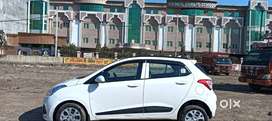 GRAND i10 SPORT PETROL CAR WELL MAINTAINED
