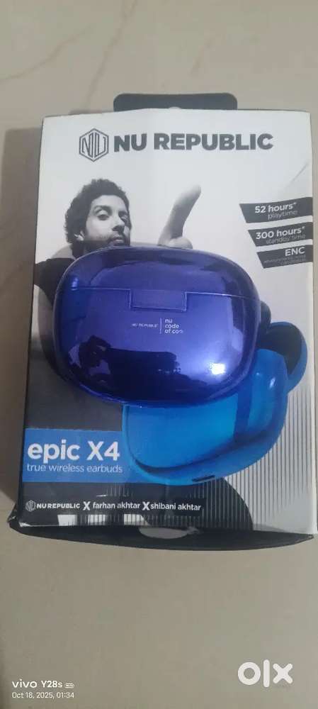 New condition bluetooth earpods in jus 400 rs