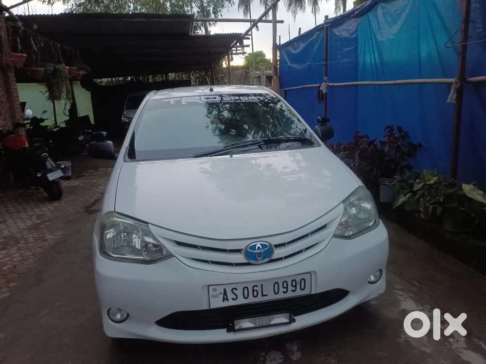 Toyota Etios Liva 2012