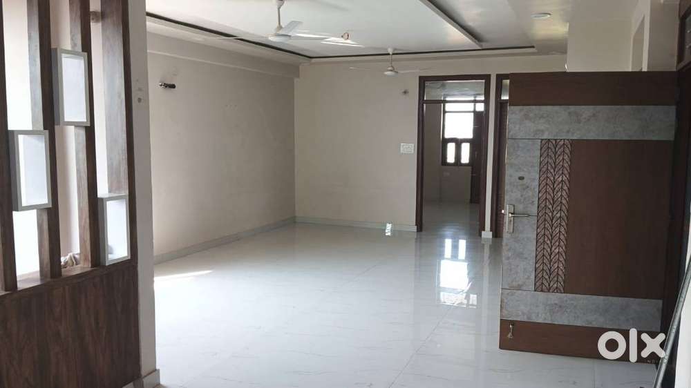 4 BHK INDEPENDENT FLAT FOR SALE