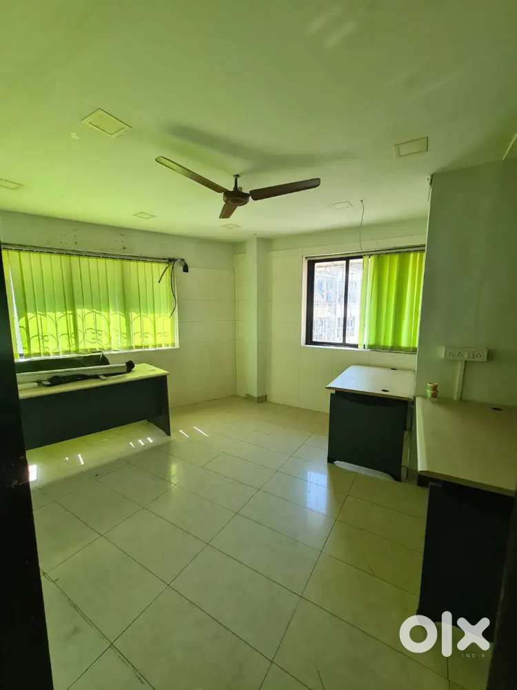 4 Room Commercial Office Space For Rent