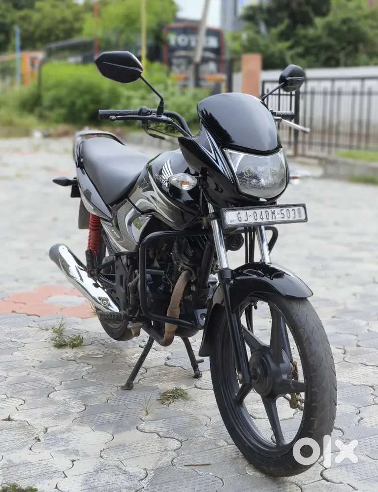 Honda Dream Yuga (DP-9,999/-)
