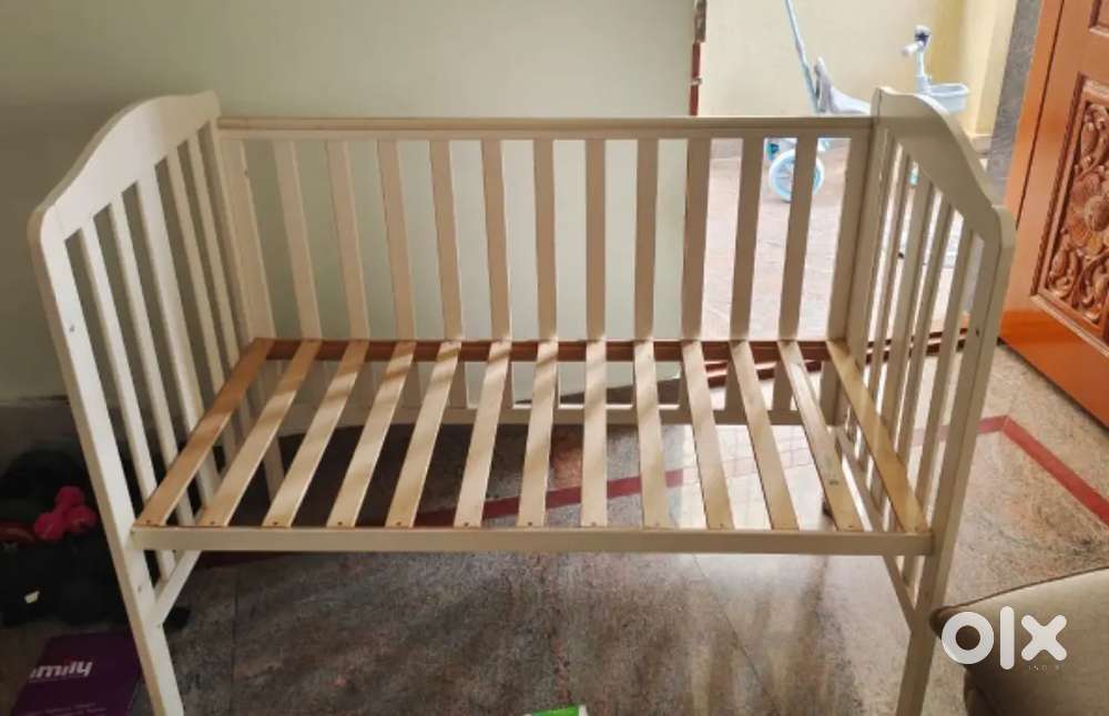 Baby /kids crib /cot 0 to 5 years