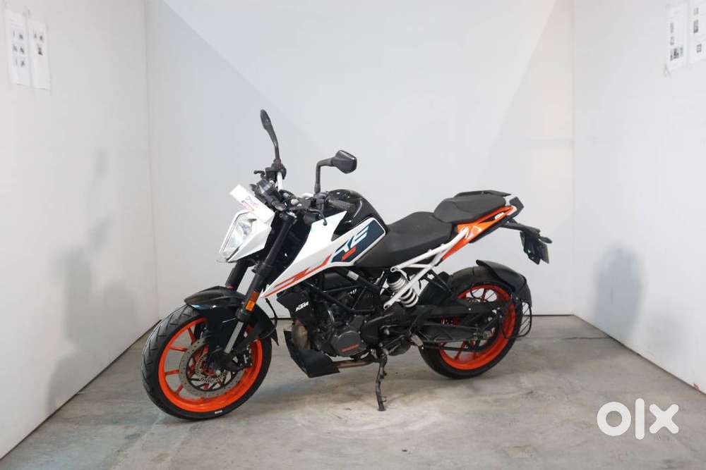0766 KTM DUKE 125