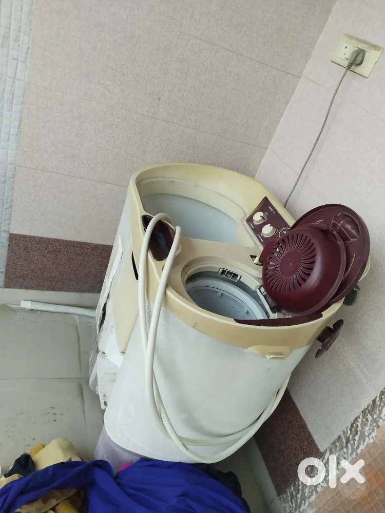 Godrej Washing Machine with all accessories, all machines & drayer pro