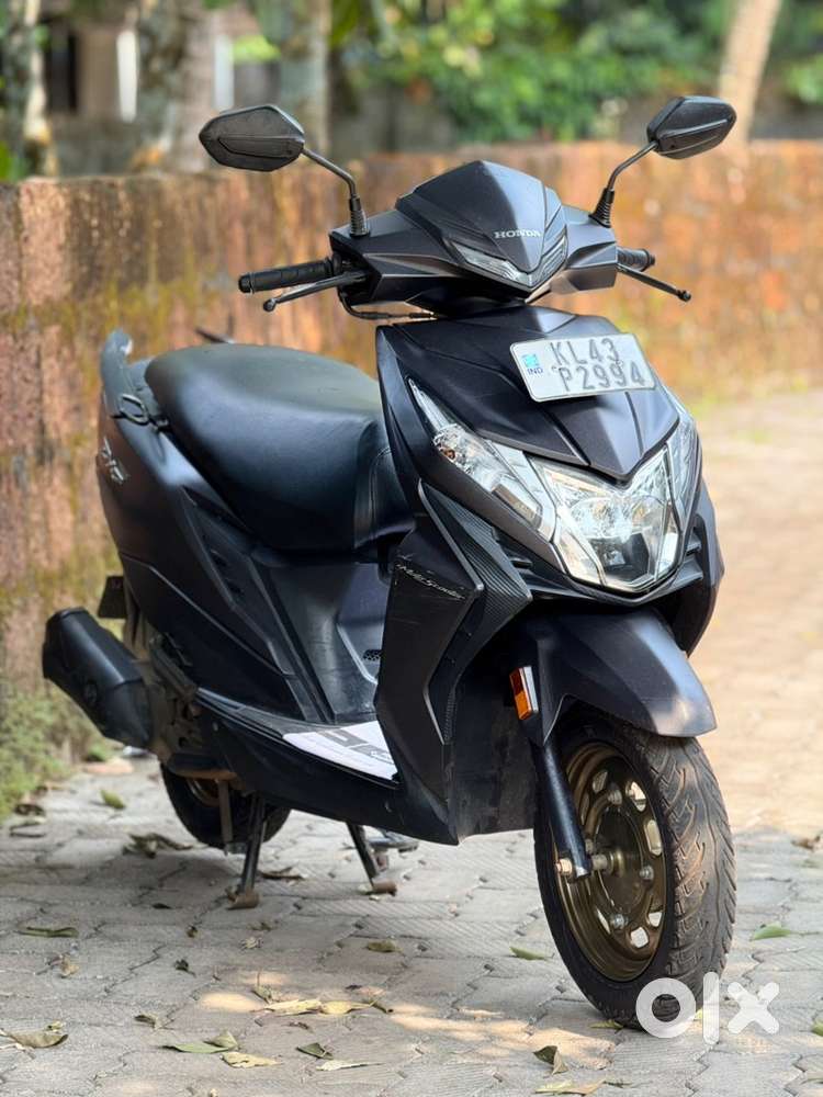 Showroom condition full option low kilometer  Malappuram