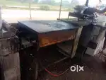 Job ravadam valla thakkuva rate ke  resturent saamanu ammabadunu