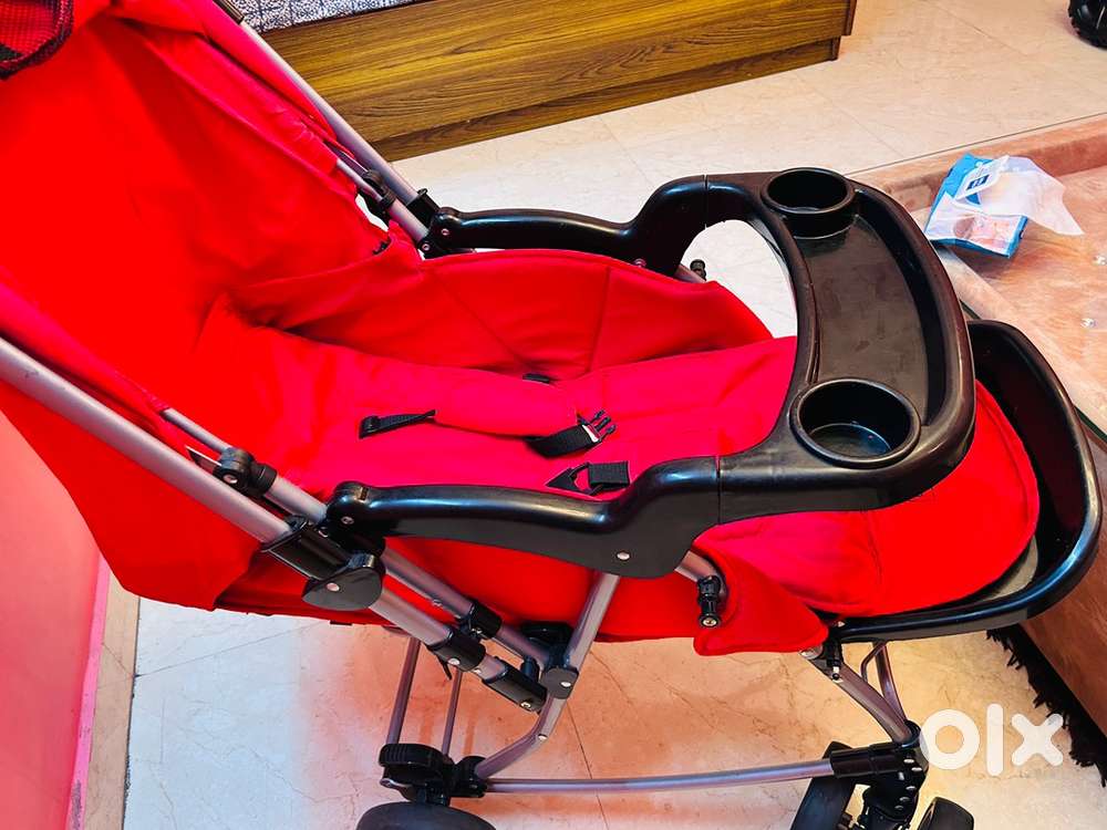 Babyhug Stroller + Rocker ( easy way to put baby to sleep) Like New
