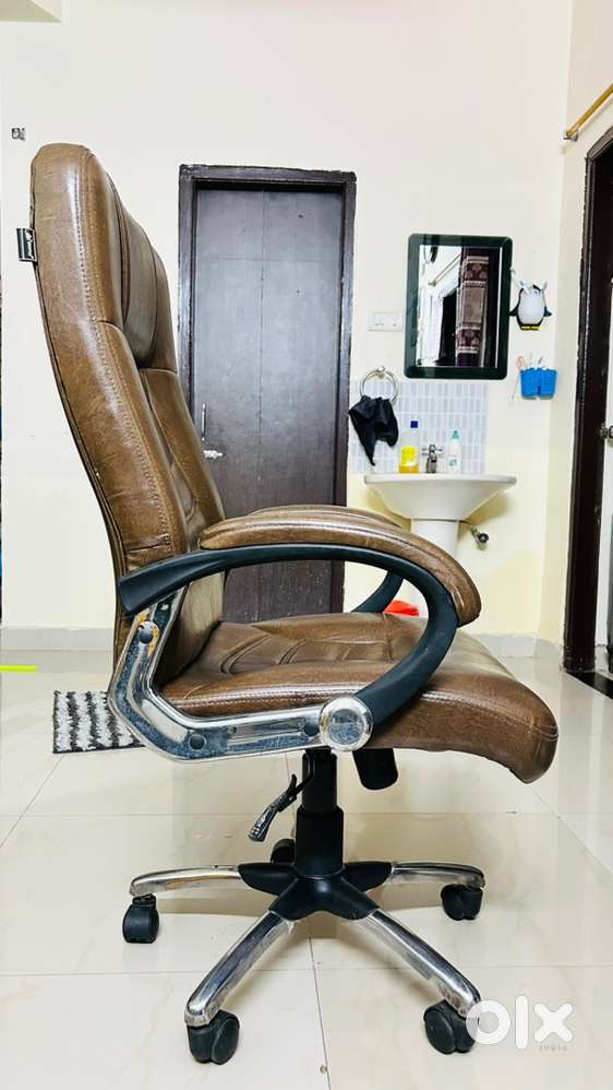 Premium Executive Office Chair – Excellent Condition