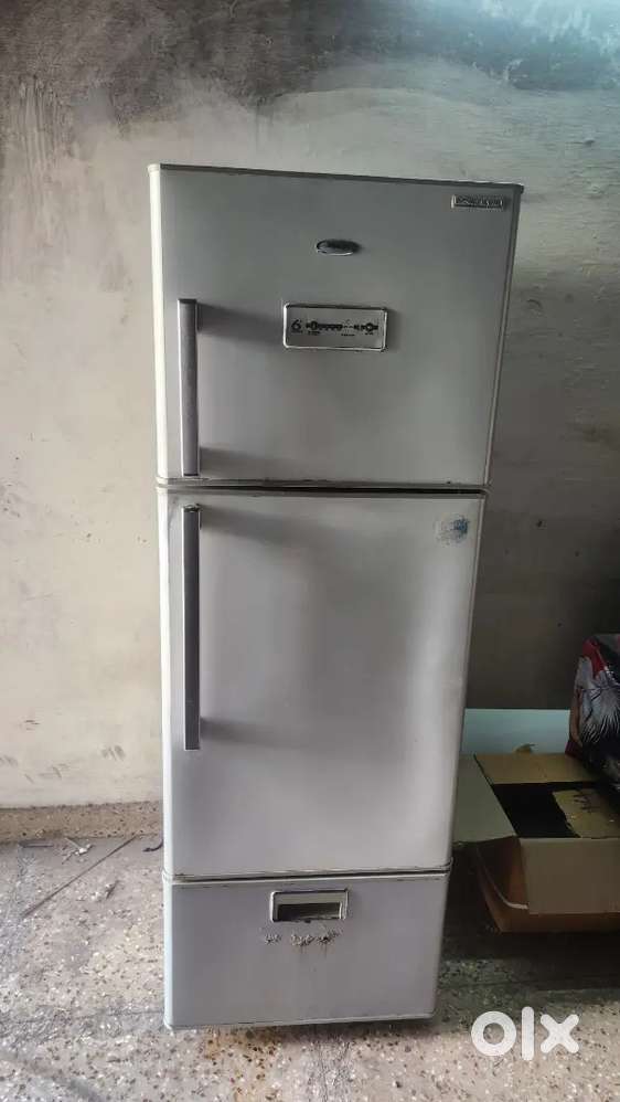 whirlpool fridge