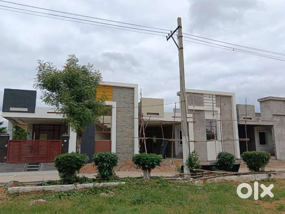 South East Plot For Sale 200 sq.yards