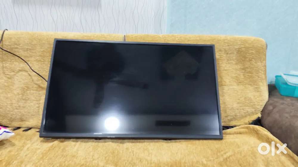 32 inch FHD Smart LED TV