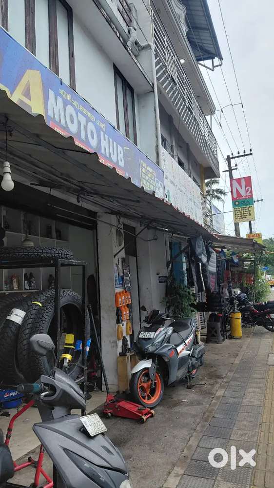 Tyre technician