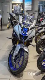 Showroom condition R15 M