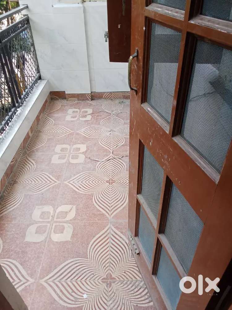 DDA Flat 2BHK with Good Ventilation Car Parking Mayur Vihar 1