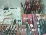 Cosmetic product without fitting and without counter