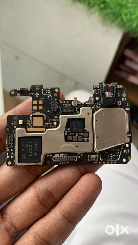 डेड मोबाइल बोर्ड बेचने के लिए कांटेक्ट क्रे