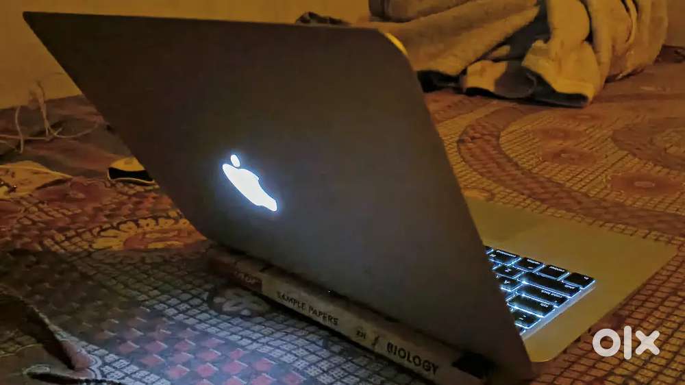 Macbook air 2018 march