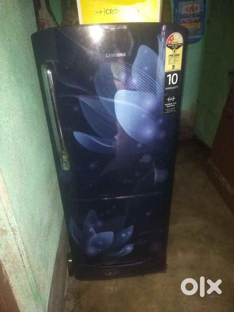 Samsung single door fridge good condition.