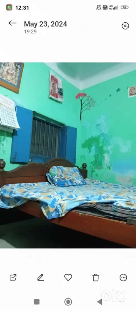 King size bed .16 years old bed