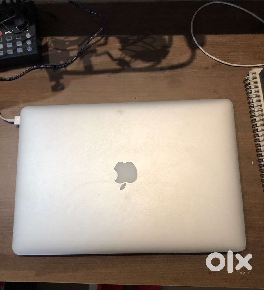 Macbook Pro 2015 model 15” 16GB Ram i7 256 drive