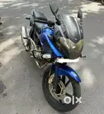 Bajaj. pulsar 220