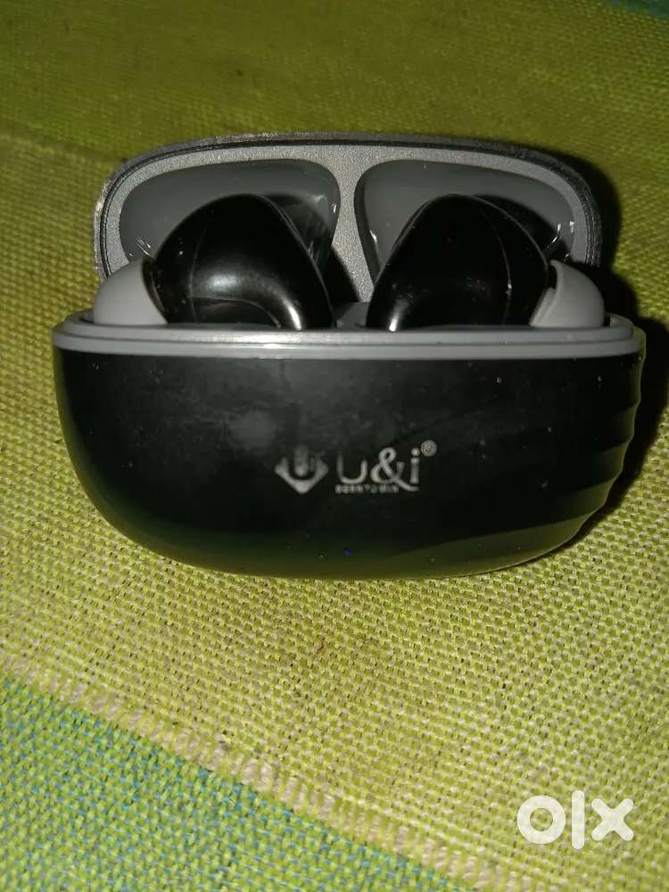 Wireless Earbuds – Like New Condition Urgent Sale