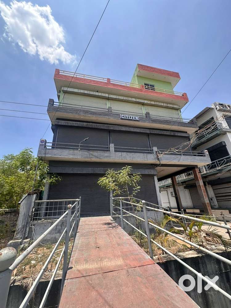3 floor commercial building for rent