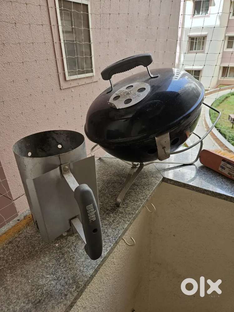 Weber Barbeque grill with coal starter and coal