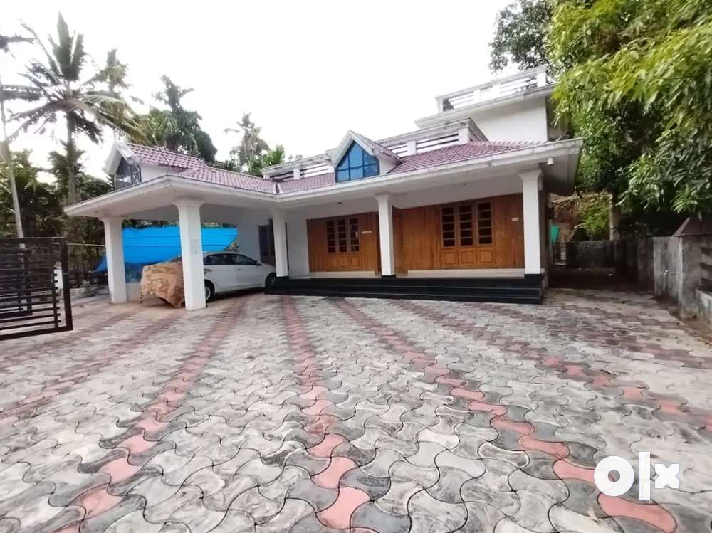 Single storey fully furnished 3 BHK house for rent