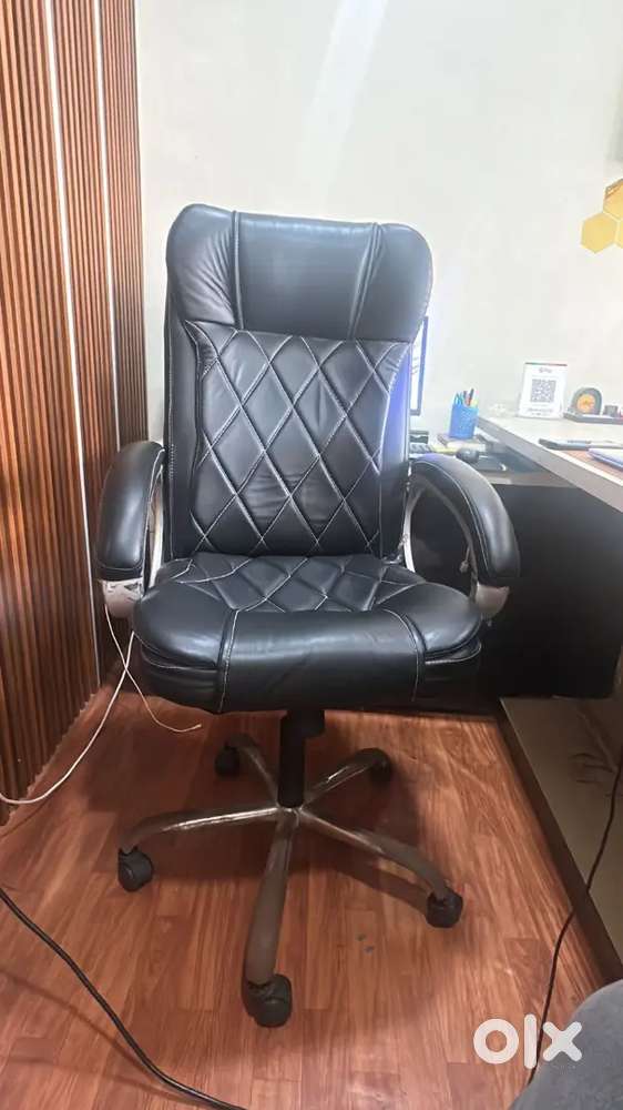 2 office chair available
