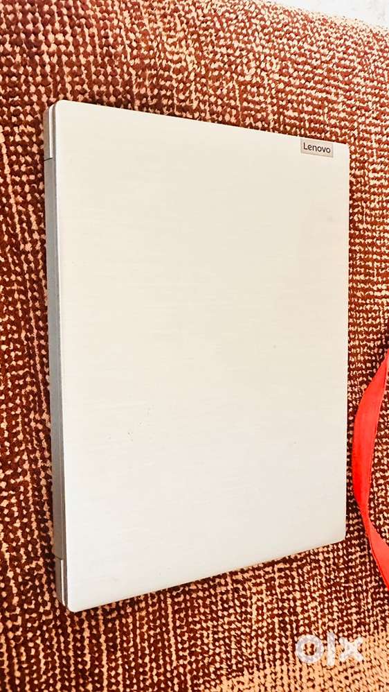 Lenovo laptop i3