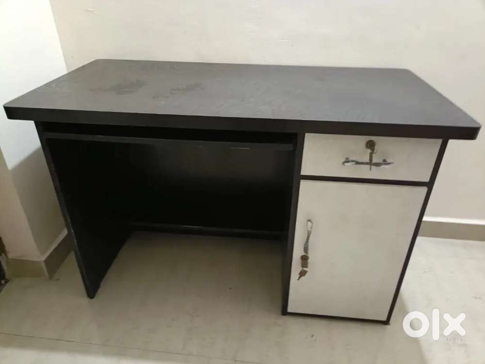 Computer Table