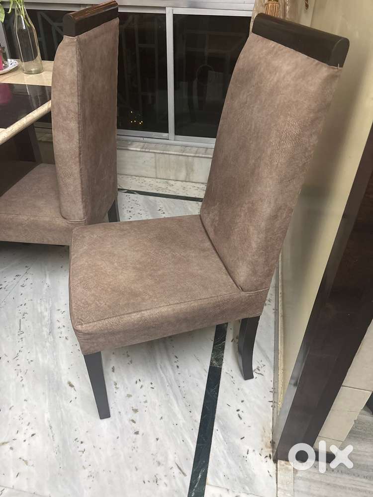 Dining table chair
