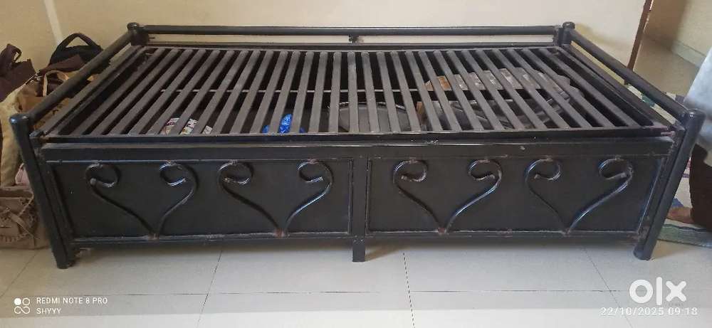 Iron storage Bed