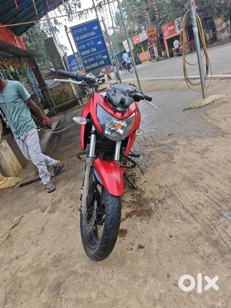 Apache RTR 200 4V at new condition