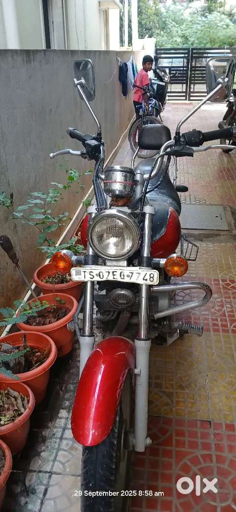 Bajaj Avenger 220cc, 2015 model